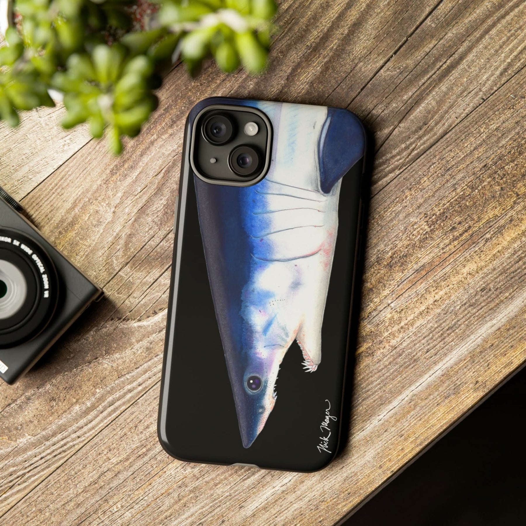 Mako Shark Face Black iPhone 15 Case