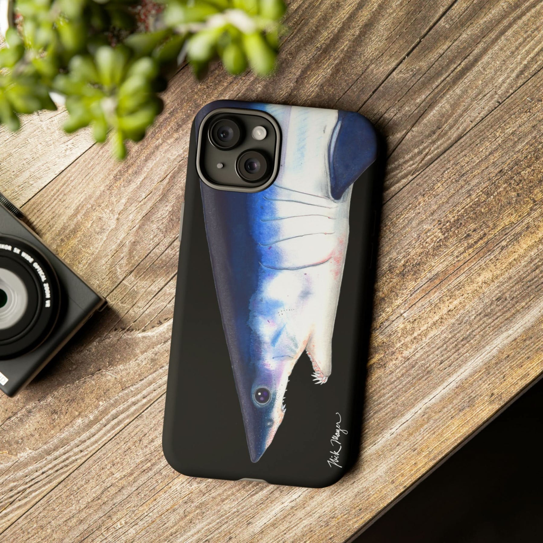 Mako Shark Face Black iPhone 15 Case