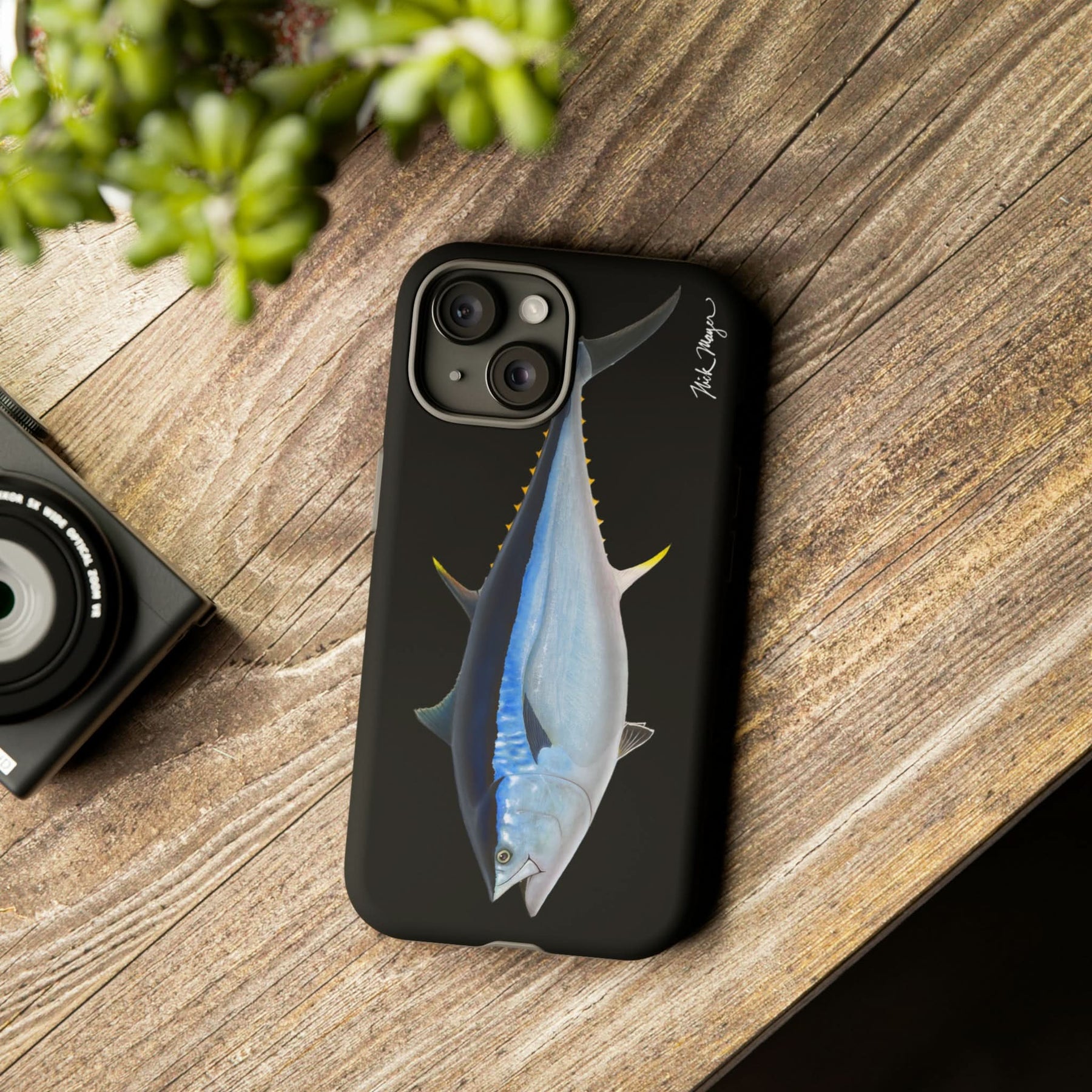 Giant Bluefin Black iPhone 15 Case