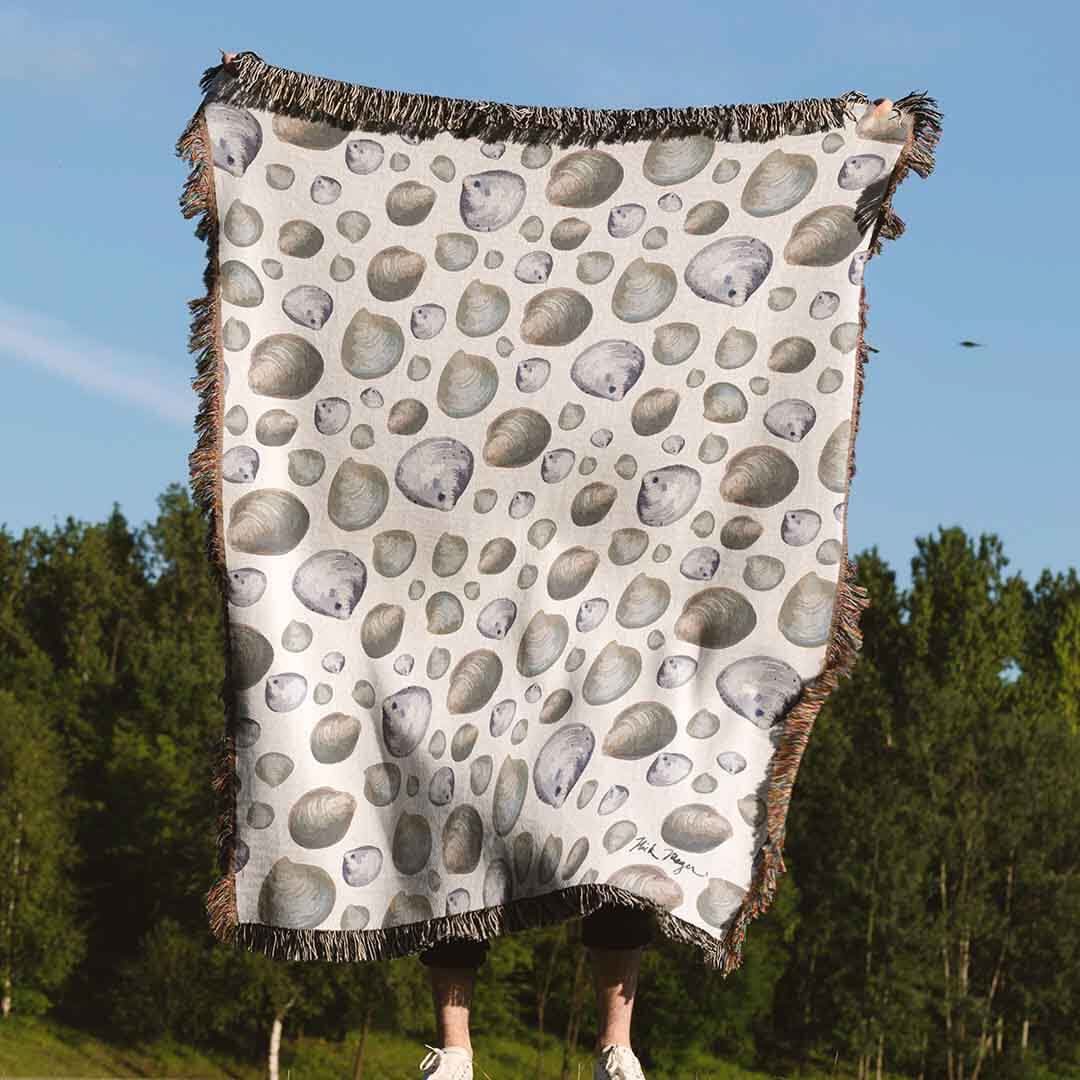 Littleneck Shells Woven Blanket